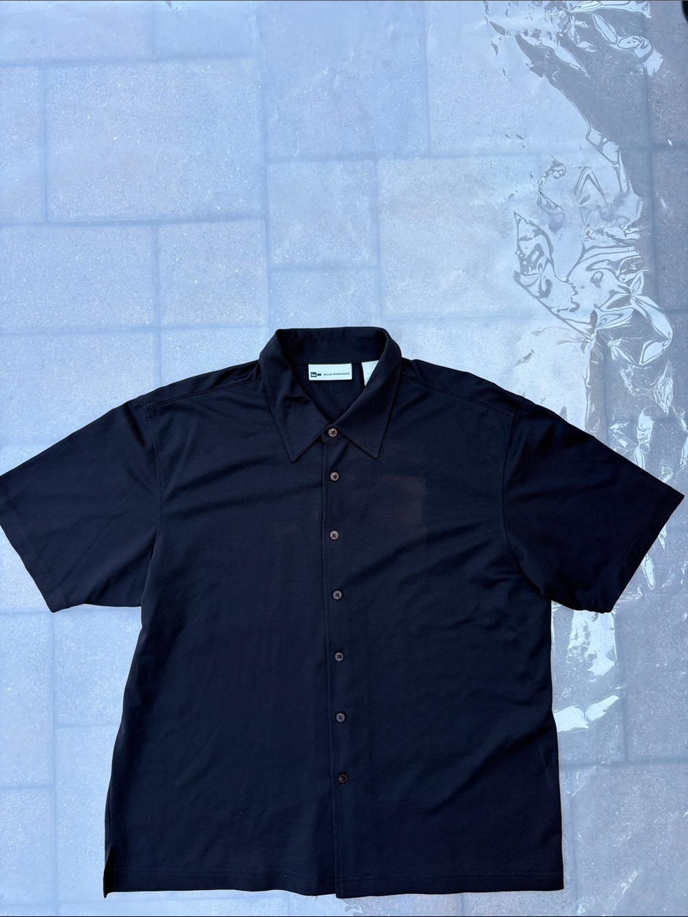 Wilke-Rodriguez Men’s Navy Short Sleeve Button Front Performance Shirt Size XL